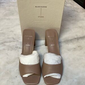 Women's Tan Heeled Sandals